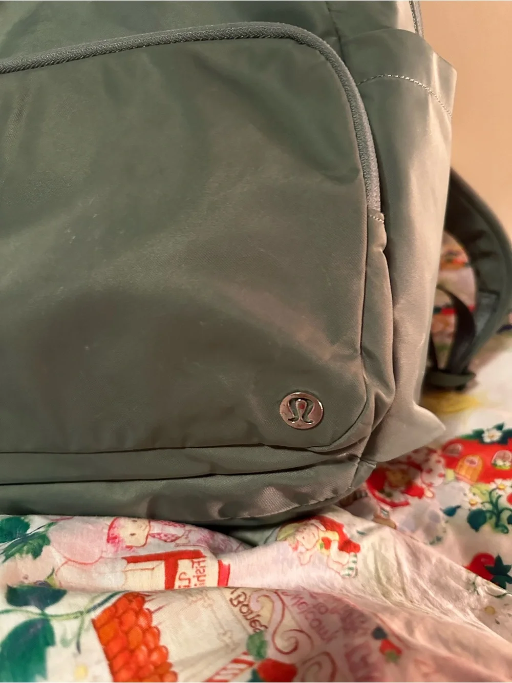 Lululemon olive green backpack